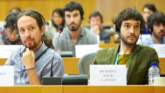 Pablo Iglesias y Pablo Bustinduy cuando eran eurodiputados.