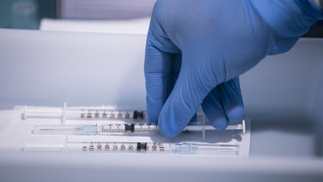 Biontech gana 1.128 millones hasta marzo por las ventas de la vacuna contra la covid