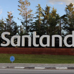 El Santander avanza con dos planes de reducción de plantilla en Portugal