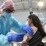 Los dentistas rechazan la vacuna de AstraZeneca: "Pedimos la máxima inmunidad"