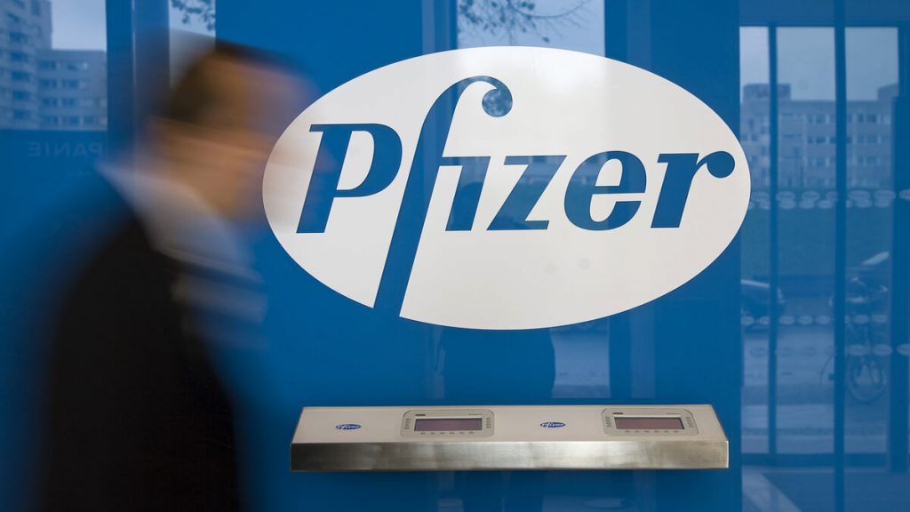 Las acciones de Pfizer suben más de un 8% tras los resultados de su píldora contra la covid-19