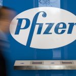 Las acciones de Pfizer suben más de un 8% tras los resultados de su píldora contra la covid-19