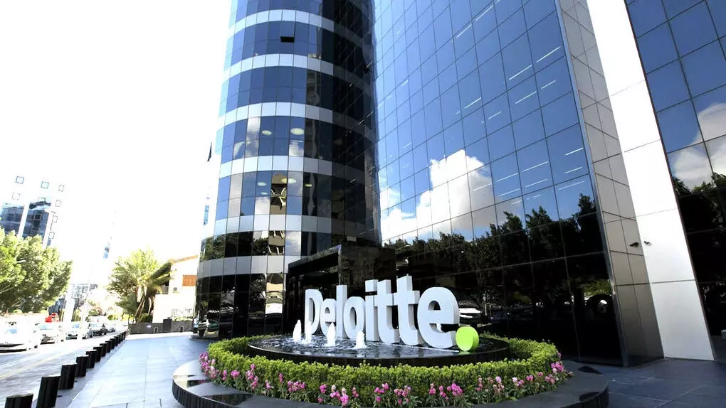 Relevo histórico en Deloitte: Nicolás de Gaviria sustituye a Tato Guerra al frente de la división legal