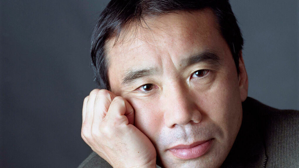 Murakami, escritor japonés.