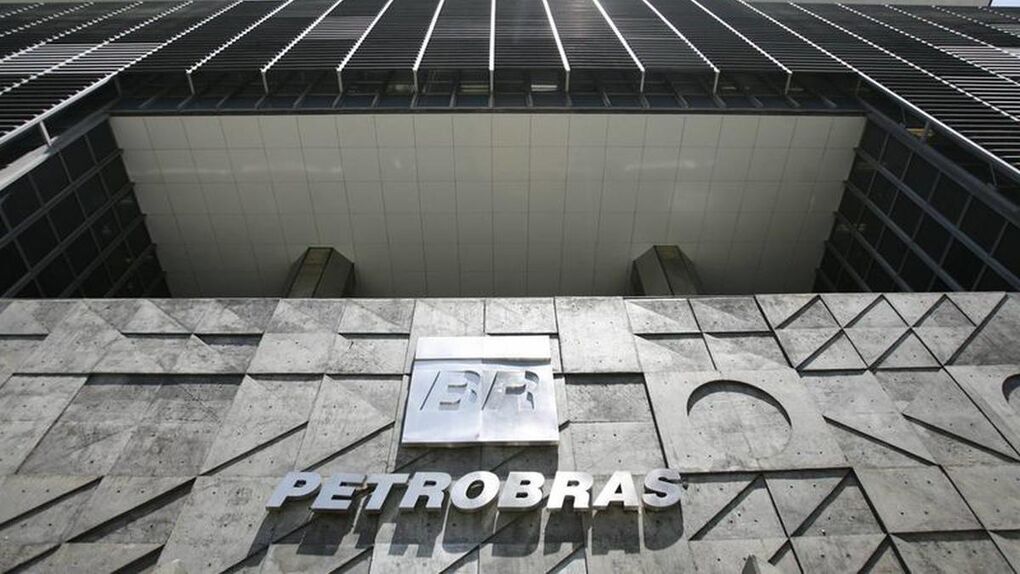 Las acciones de Petrobras se desploman un 20% tras la imposición de un militar en su dirección