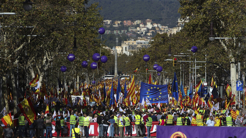 Amnistía y muerte del constitucionalismo en Cataluña: la gente tiene más miedo a Vox que a la independencia
