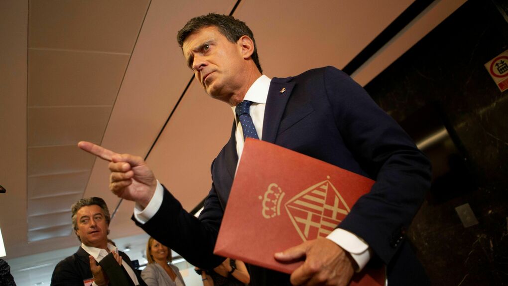 Valls logra activar una mesa de diálogo entre Colau y los empresarios catalanes