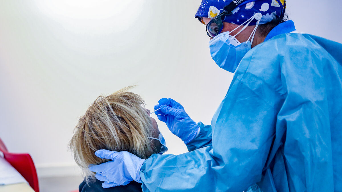 El coronavirus sigue al alza en Cataluña con 1.470 nuevos casos y 25 fallecidos