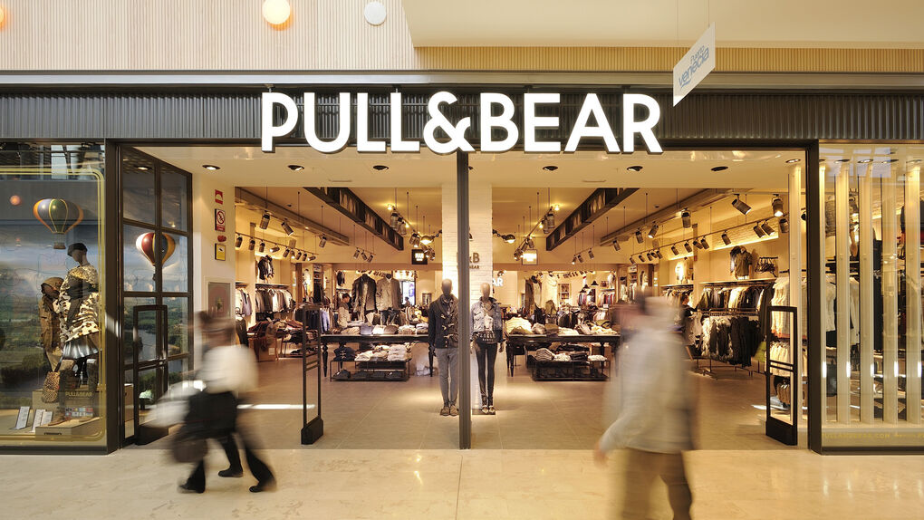 apenas obra maestra Mediar Inditex centra sus cierres en Pull&Bear y Massimo Dutti para agrandar su  superficie comercial