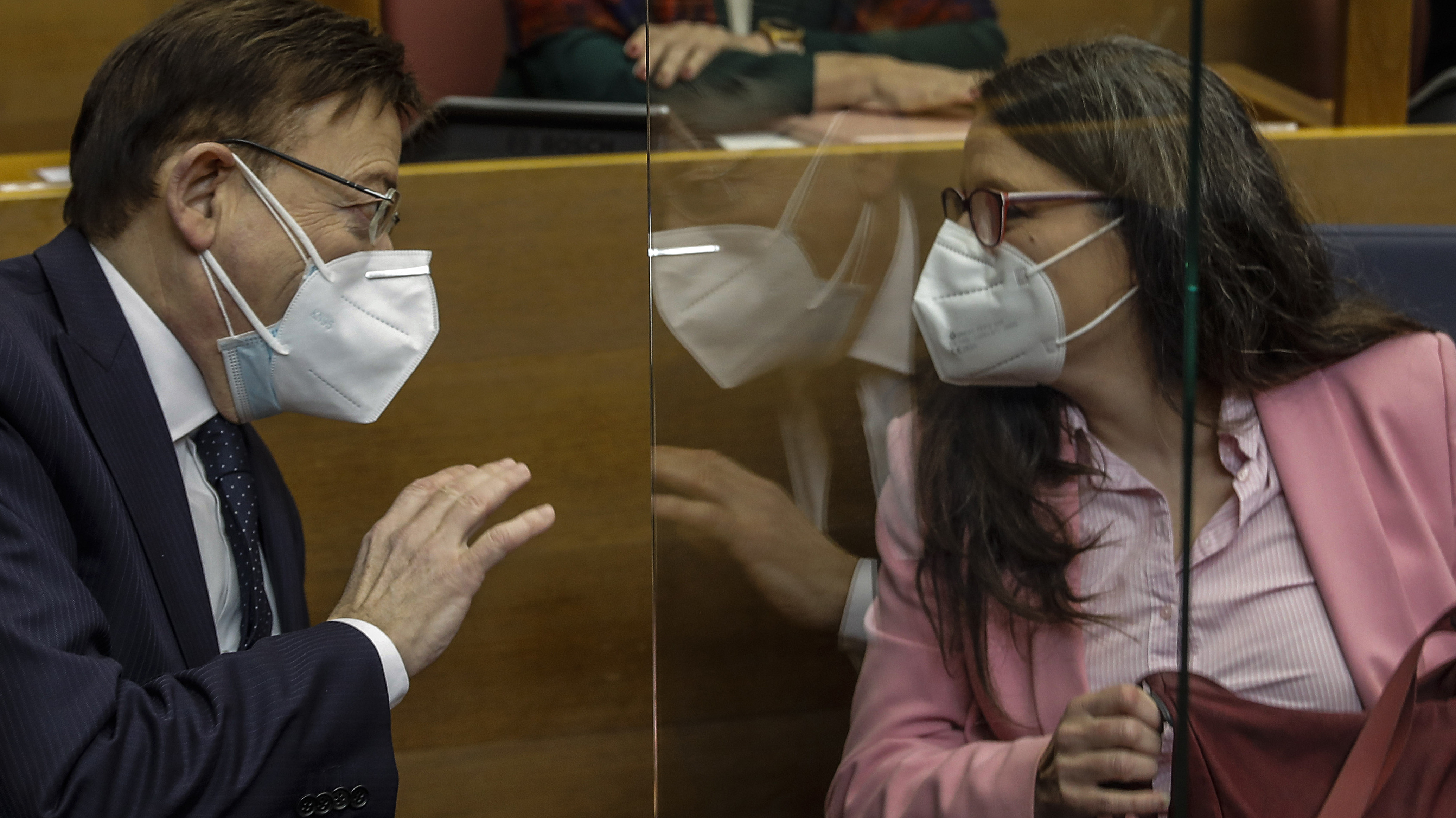 Los partidos del Gobierno valenciano rechazan la comisión de investigación sobre ayudas a familiares del 'president'