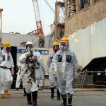 Visita de téxnicos de la AIEA a la central de Fukushima en 2013
