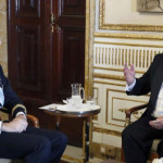 Felipe VI saluda al embajador de EEUU, Richard Duke Buchan III, en el Palacio Real, en enero de 2018.