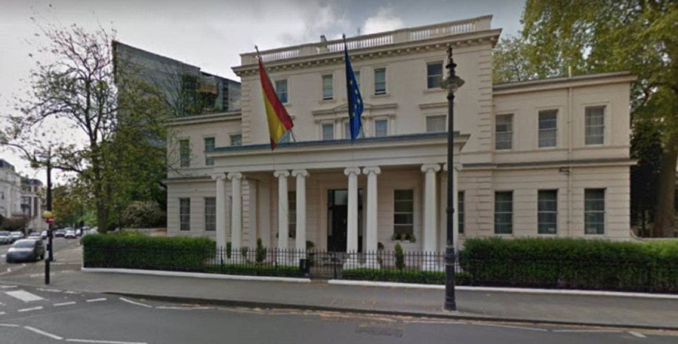 Laya no tiene prisa con Londres: un cónsul se aloja en la residencia vacía del embajador
