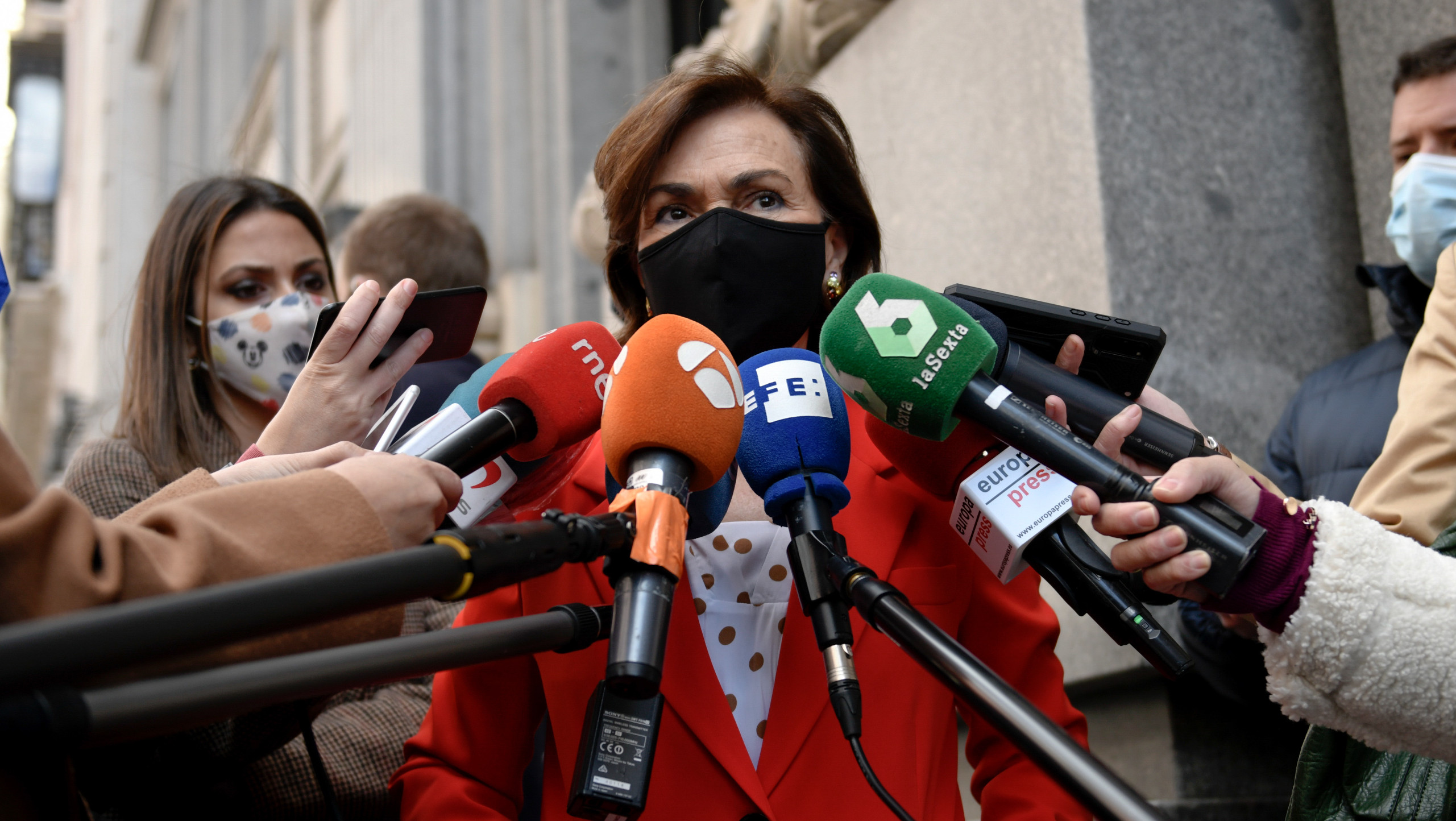 Carmen Calvo se distancia de la denuncia anunciada por Pablo Iglesias contra Teodoro García Egea