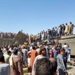 Mueren más de 30 personas tras chocar dos trenes en el centro de Egipto