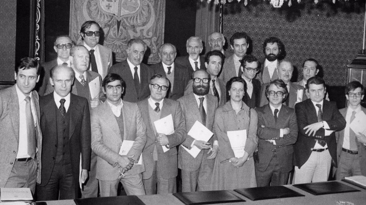 El Estatuto de Autonomía de Galicia cumple 40 años sin completar las transferencias y con un intento fallido de reforma