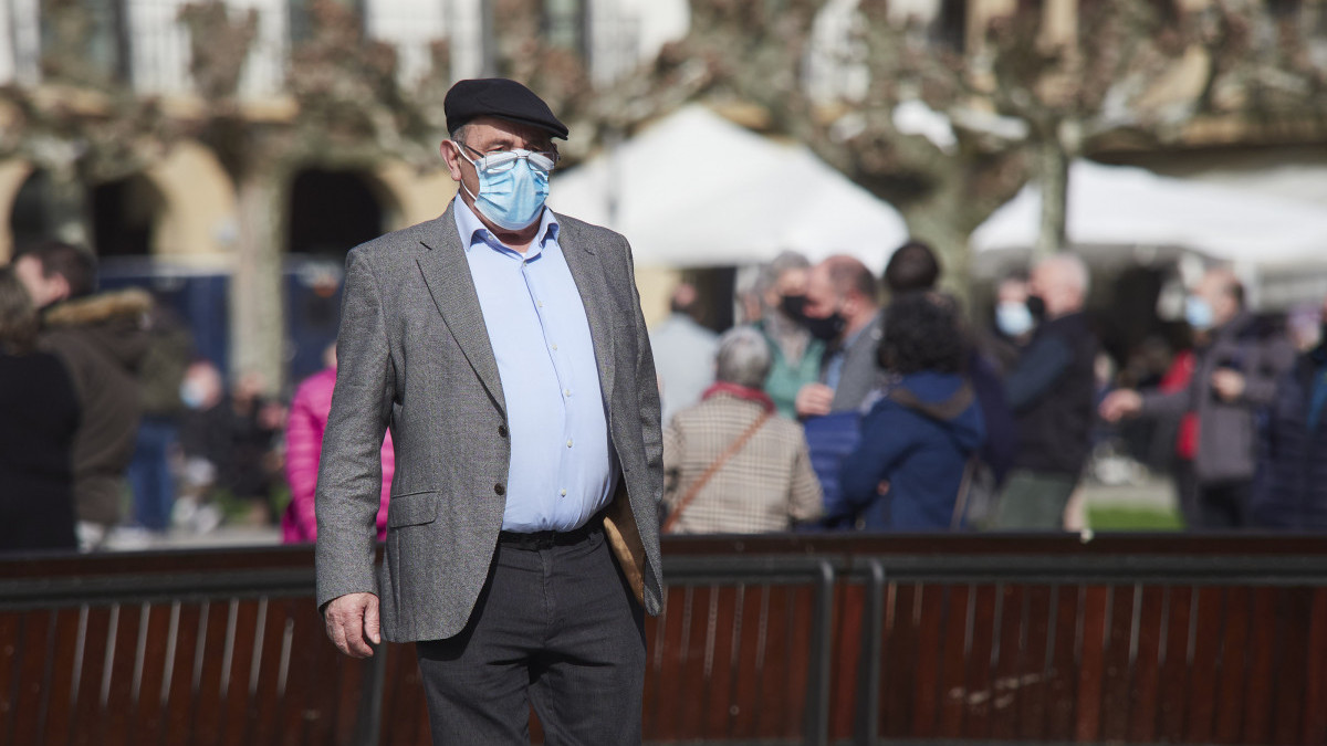 España recupera el número de pensionistas previo a la pandemia y roza los 9 millones
