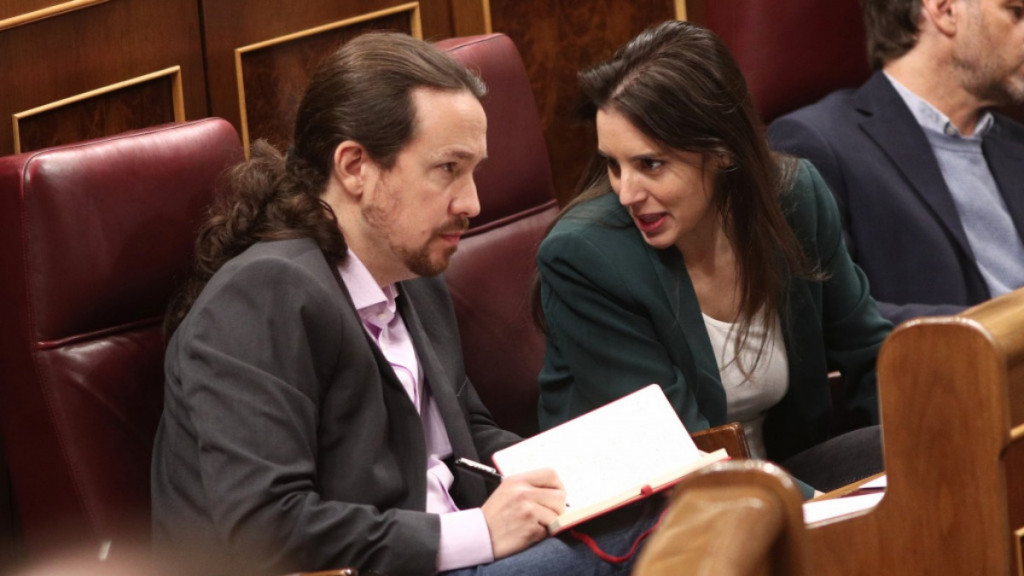 Pablo Iglesias e Irene Montero en el Congreso de los Diputados