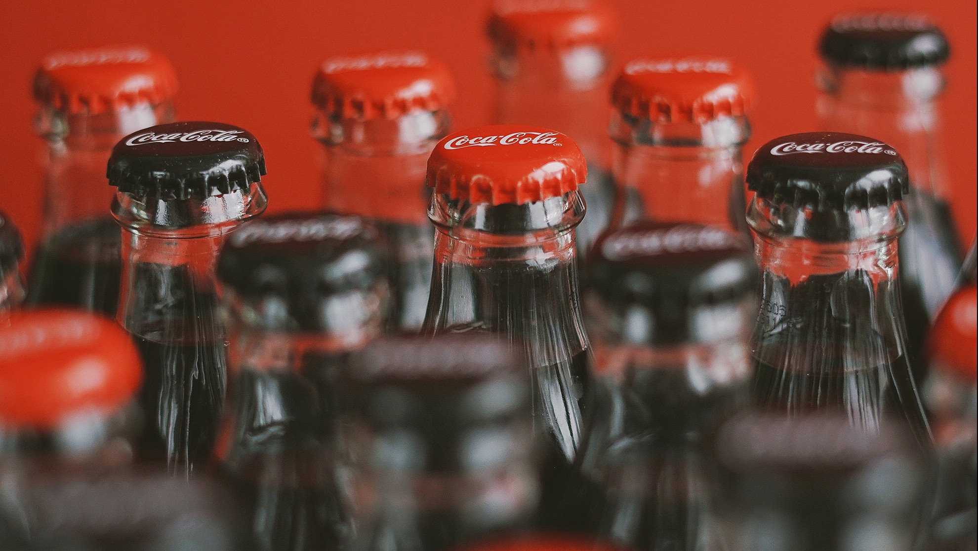 La embotelladora de Coca-Cola eleva a 5.766 millones el coste de comprar Amatil