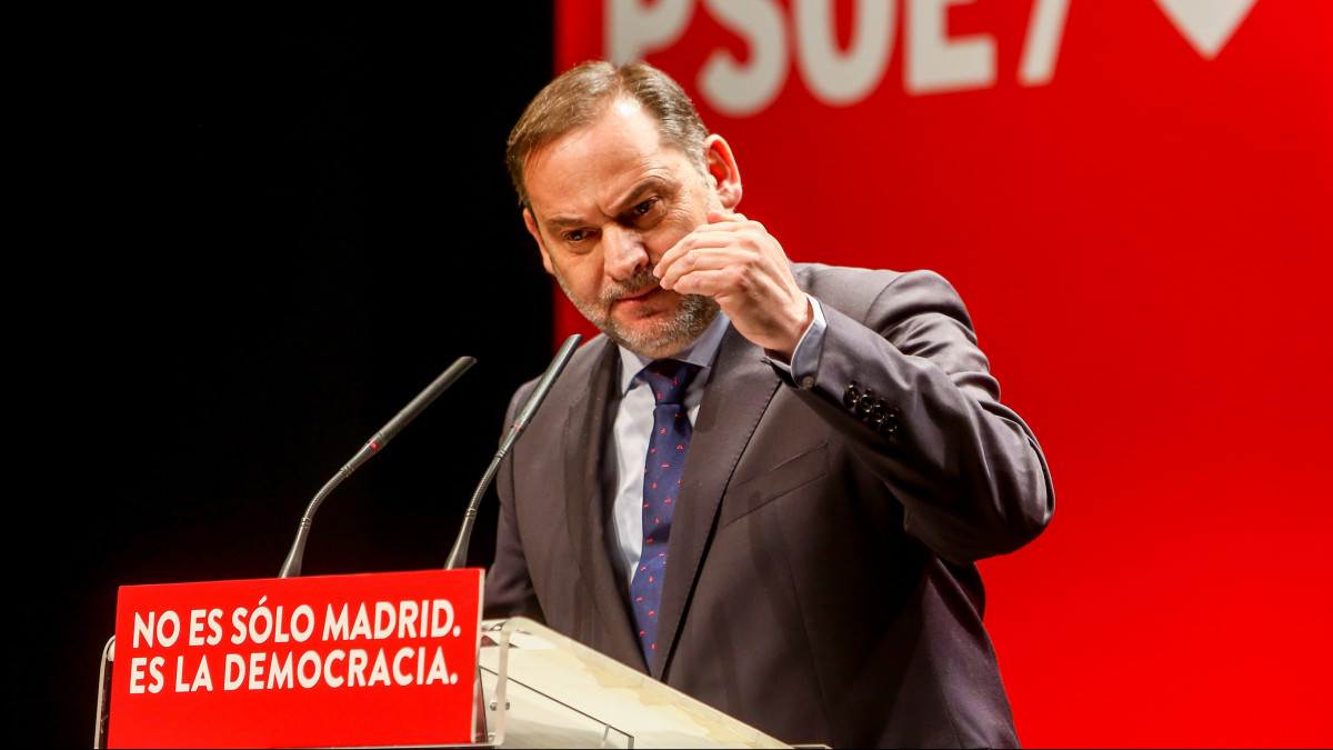 Ábalos sostiene que el Gobierno de Madrid es lo más "parecido" a una dictadura