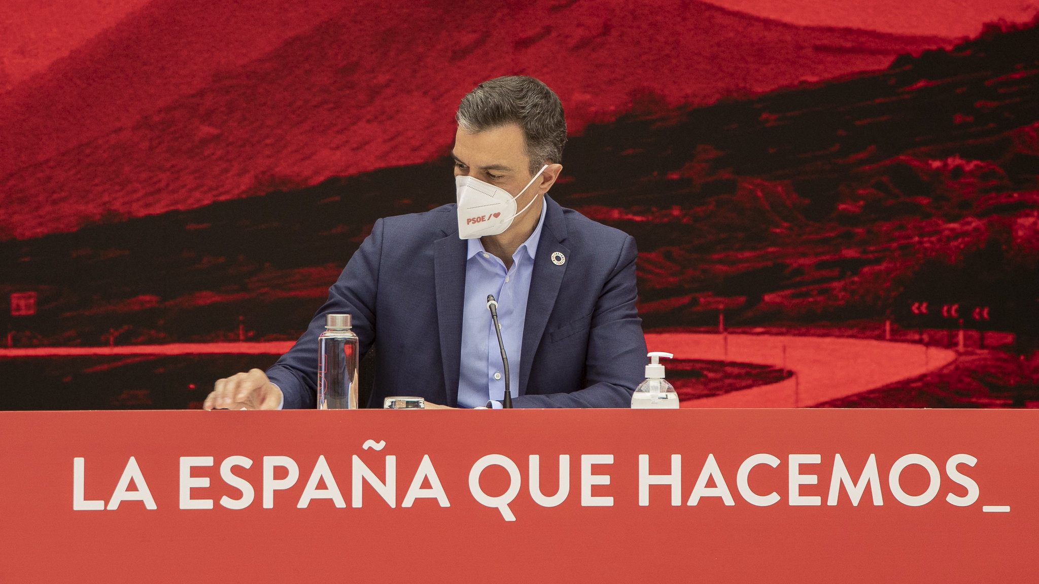 El PSOE ordena cerrar filas para salvar a Sánchez del 4-M y la polémica de los impuestos