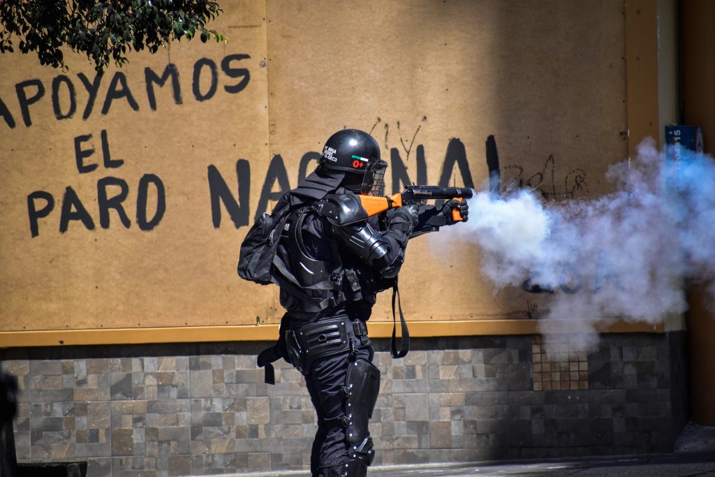 Un policía en Colombia