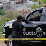Encuentran 70 bolsas con restos humanos de 11 cuerpos al oeste de México
