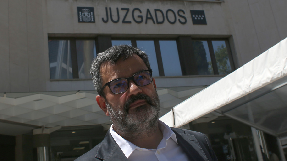 El exgerente de Podemos dice al juez de 'Neurona' que aprobó pluses salariales