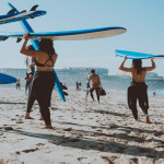 Cuatro motivos para hacer surf este verano y estar más en forma que nunca (con 20 años o con 40)