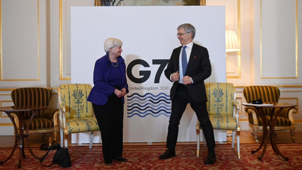 Impuestos: La secretaria del Tesoro de EEUU, Janet Yellen, junto al ministro italiano de Finanzas, Daniel Franco, en la última reunión del G7.