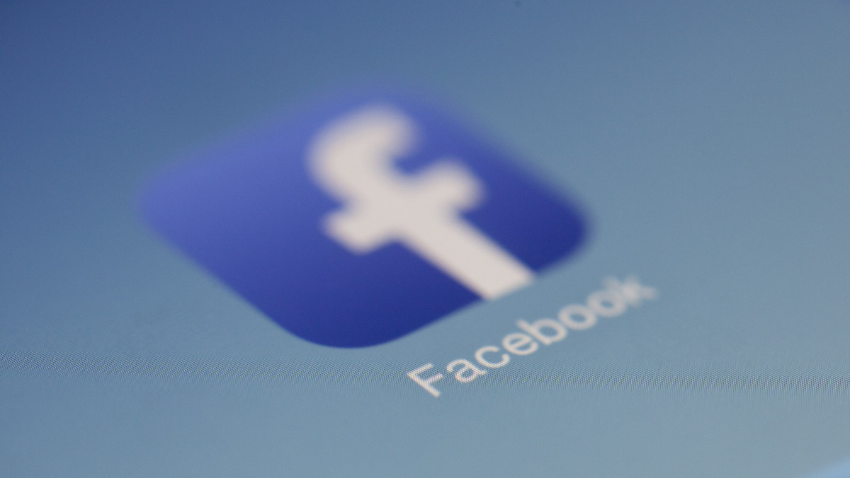 Multan a Facebook con casi 10 millones en Austria por la compra de Giphy