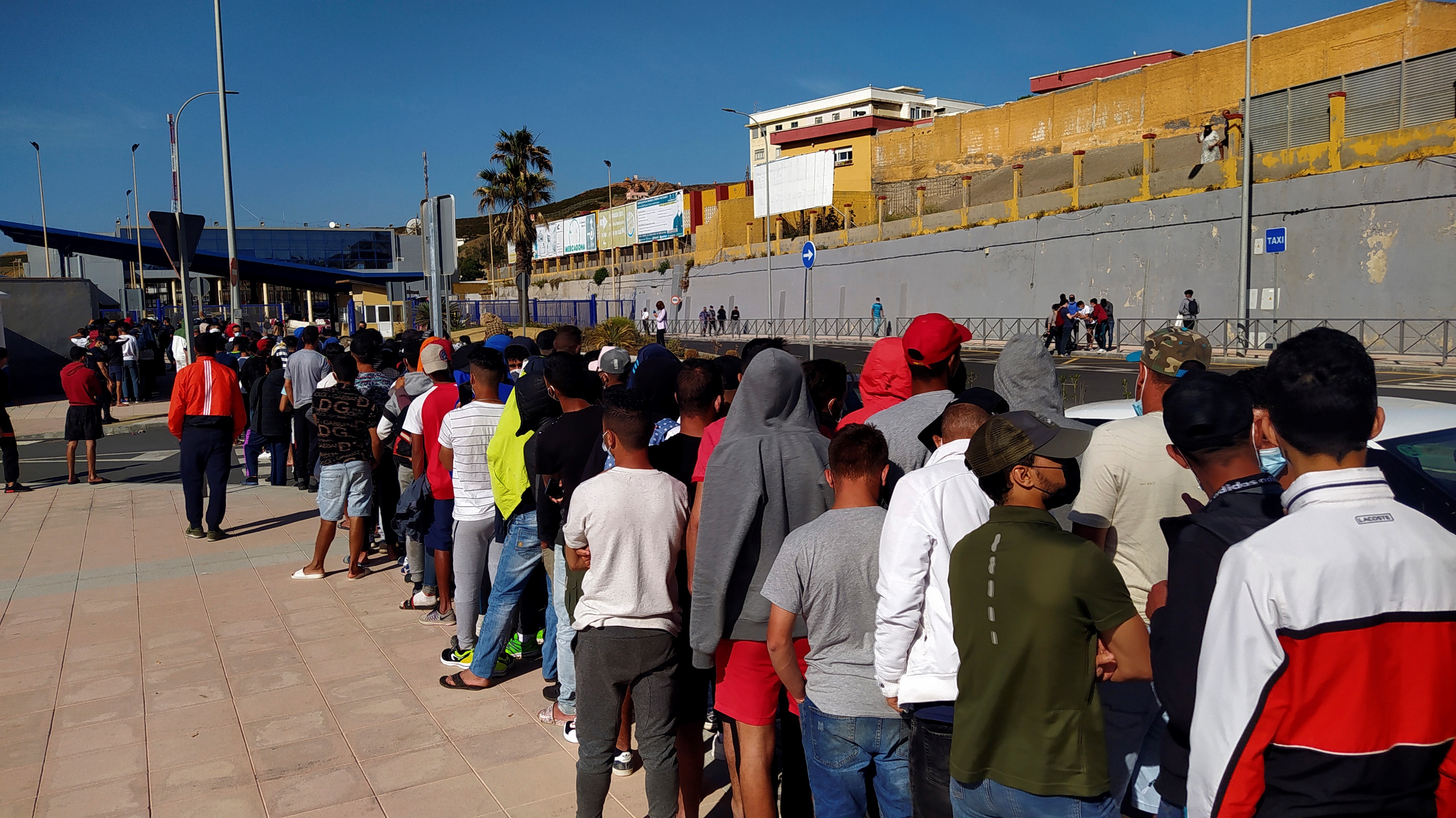 Un correo a Ceuta prueba que Marlaska ordenó el retorno de los menores: "Se insta se proceda hoy"