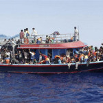 Hallan un gran número de muertos tras volcar un barco en las costas de Yemen