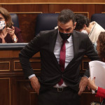 Indultos e IVA de la luz: Sánchez invisibiliza a Podemos tras robarle sus medidas estrella
