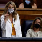 La 'guerra' de dos ministerios del PSOE con Yolanda Díaz amenaza el pago del paro y los ERTE