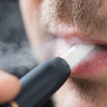 EEUU prohíbe los cigarrillos electrónicos Juul por atraer a los adolescente a sus productos