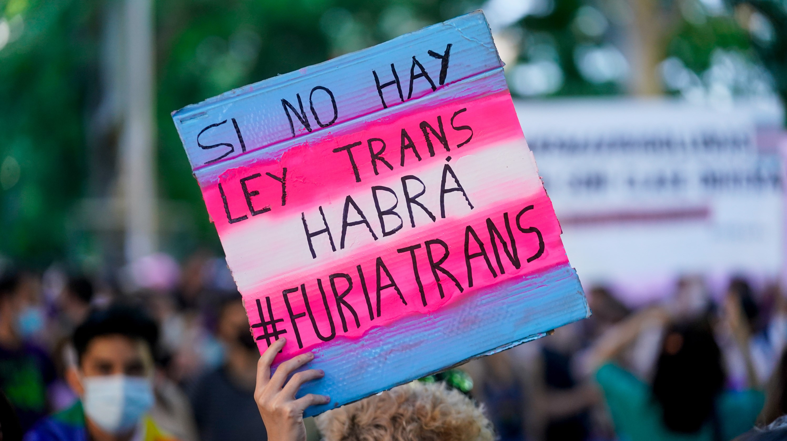 En qué consiste la 'ley trans y de derechos LGTBI' que se aprueba este martes