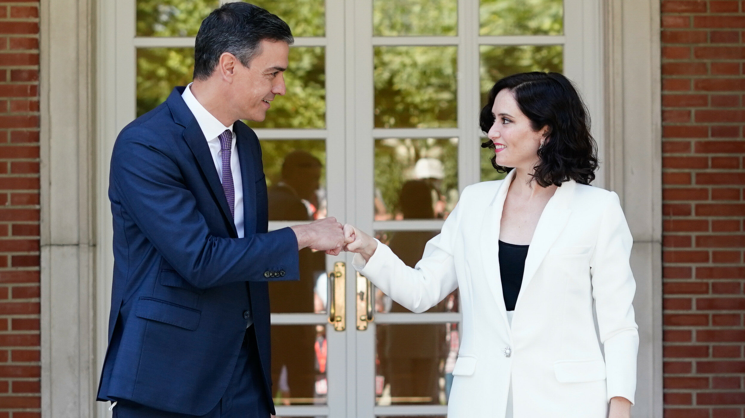 El presidente del Gobierno, Pedro Sánchez, y la presidenta de la Comunidad de Madrid, Isabel Díaz Ayuso.