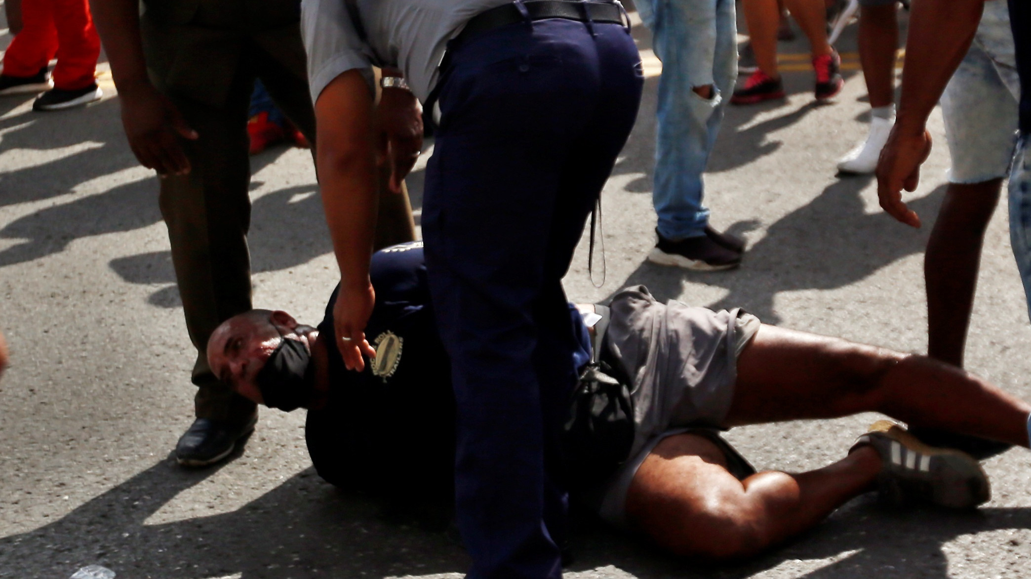 Amnistía Internacional reporta represión policiaca, detenciones y militares en Cuba