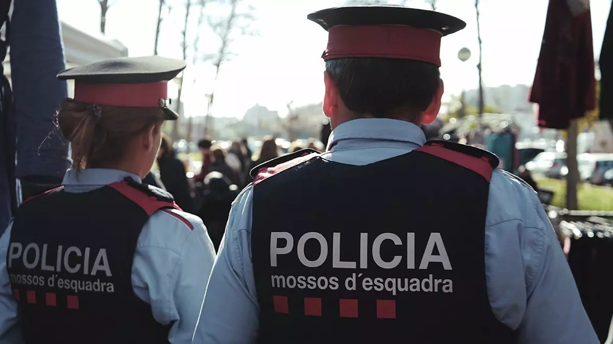 Primera detención en España gracias al gesto de socorro por la violencia machista