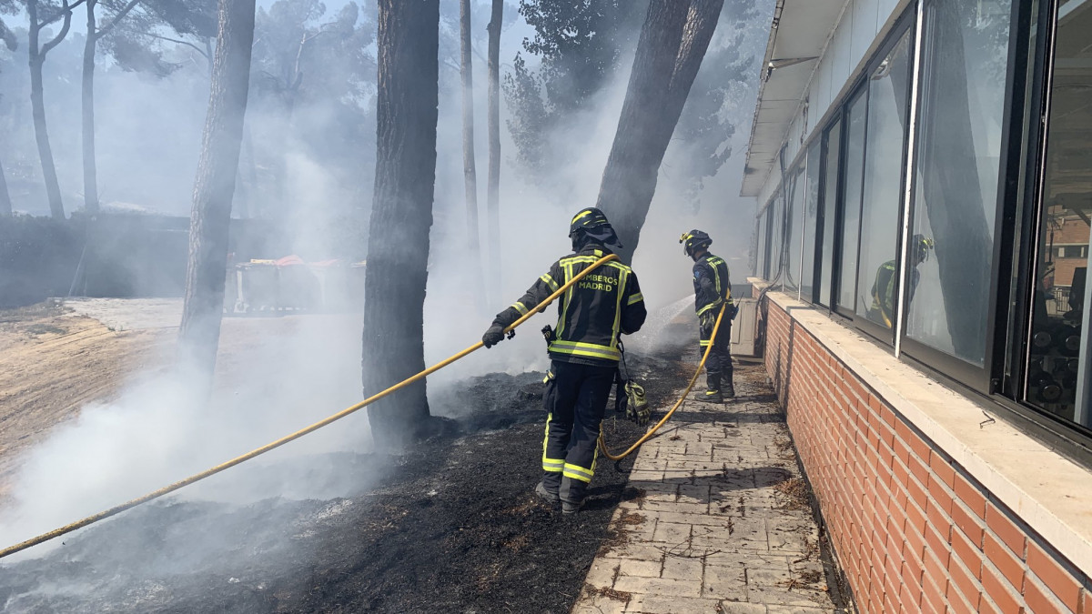 Declarado un incendio en la zona de Ciudad Universitaria cercana a la Dehesa de la Villa