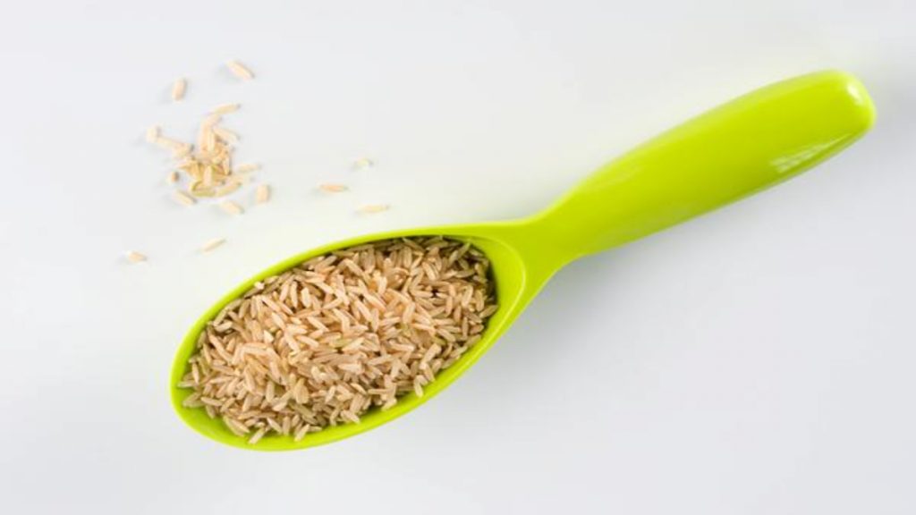 arroz integral beneficios blanco salud
