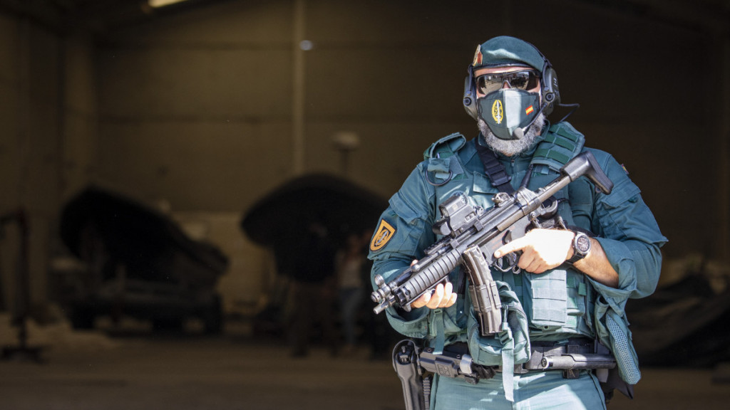 La Guardia Civil comprará 3.500 fusiles de asalto, la mitad de los