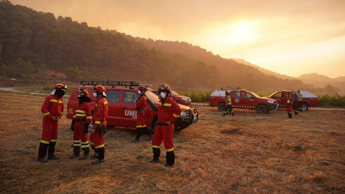 Desalojadas 168 personas por el incendio que ha arrasado 1.300 hectáreas en Tarragona y Barcelona