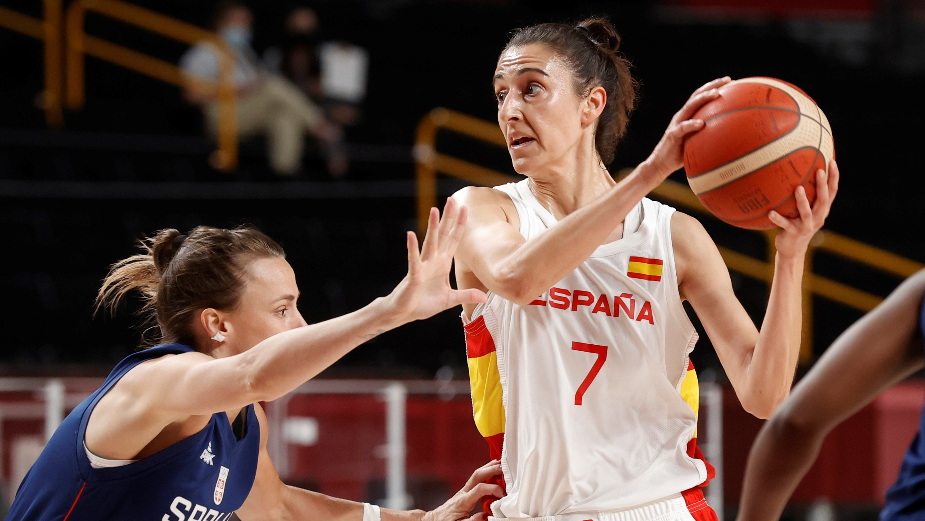 España se venga de Serbia y acaricia la clasificación en baloncesto femenino