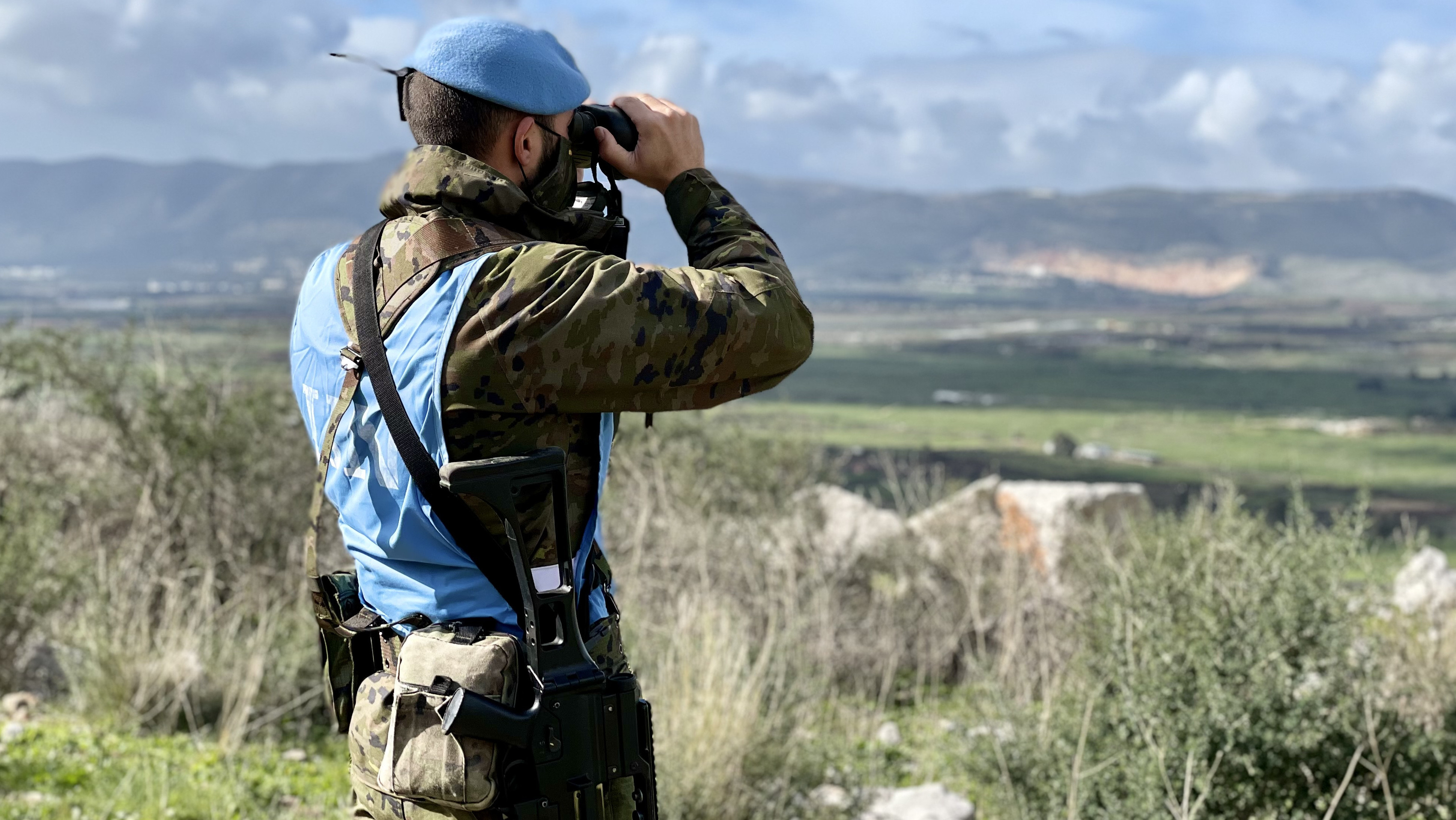 Militar español desplegado en el Líbano, en vigilancia de la frontera con Israel