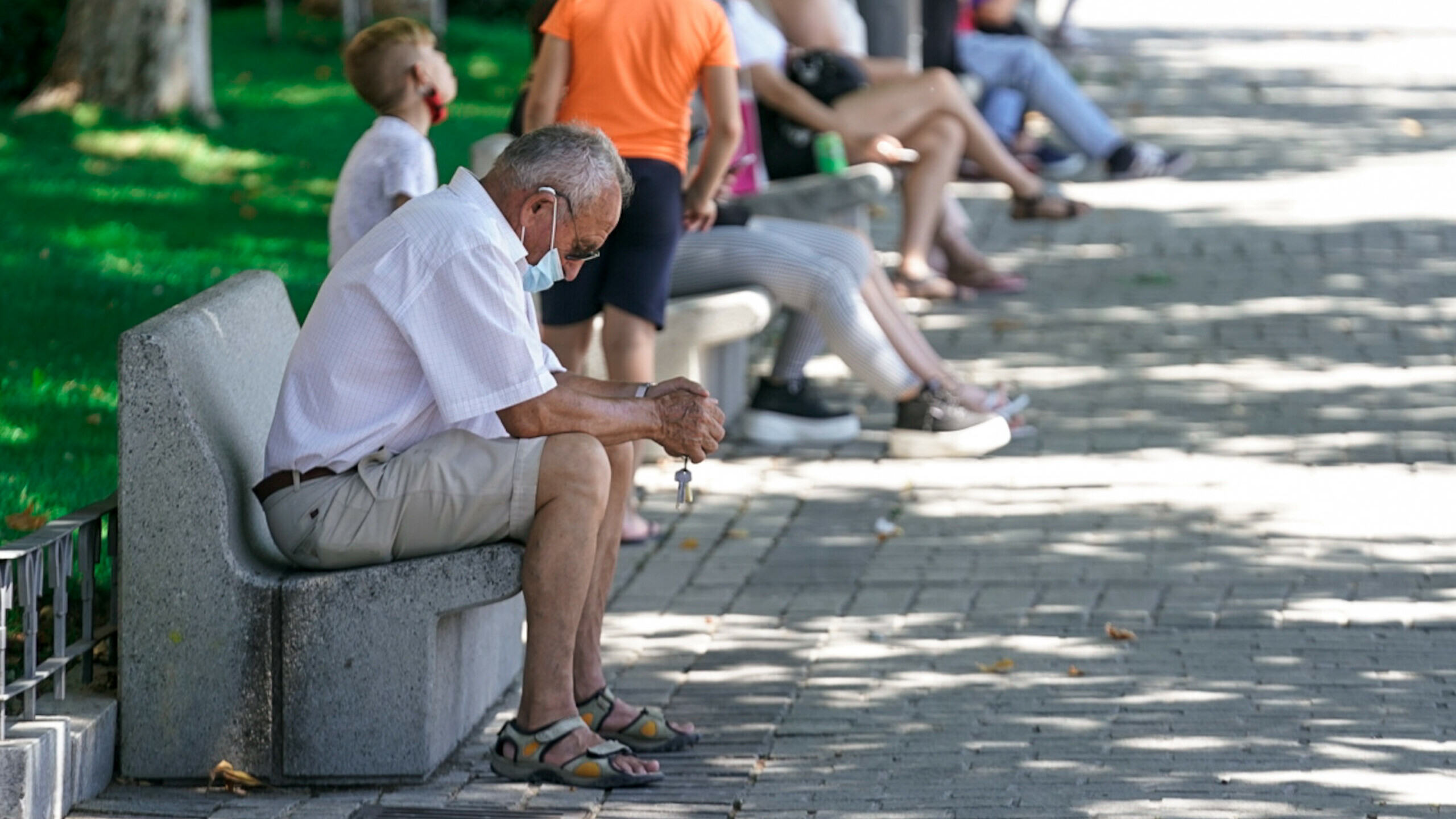 España tiene dos empleados por pensionista, tasa que caerá en las próximas décadas
