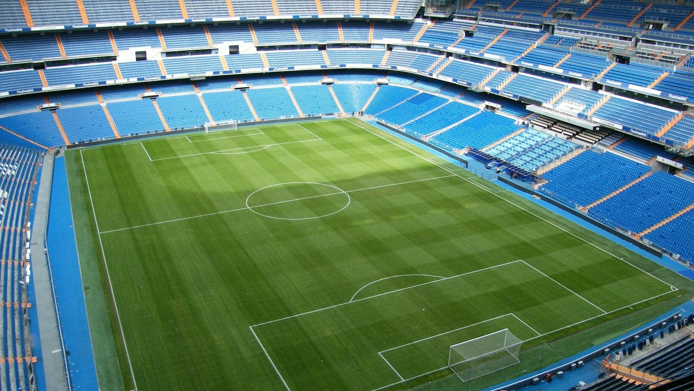 Estadio del Real Madrid Puede Esconder la Grama - Videos de The Weather  Channel