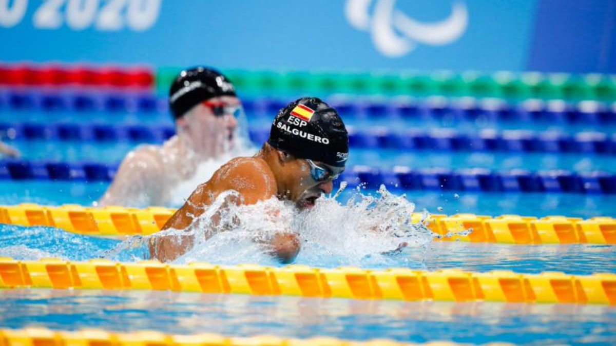 Óscar Salguero aporta la tercera plata de la natación española en Tokio