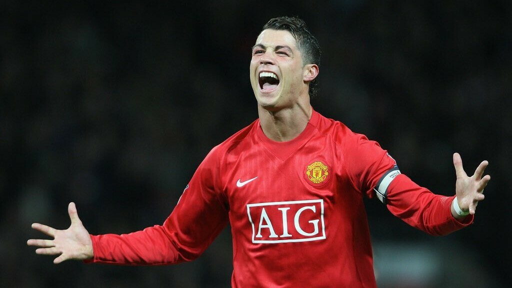 Cristiano Ronaldo ficha por el United y regresa a Old Trafford 12 años después